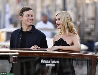 Ivanka Trump đẹp nổi bật giữa dàn khách dự đám cưới tỷ phú - 7