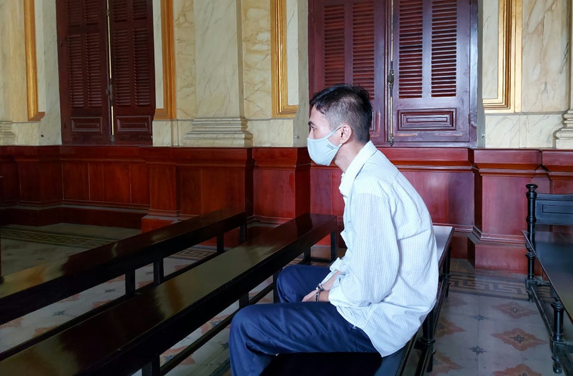 Gạ con bạc chạy án, cựu thư ký tòa lĩnh án 13 năm tù - 1