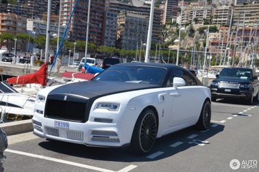 Rolls-Royce Wraith khác lạ dưới bàn tay "phù thủy" Mansory