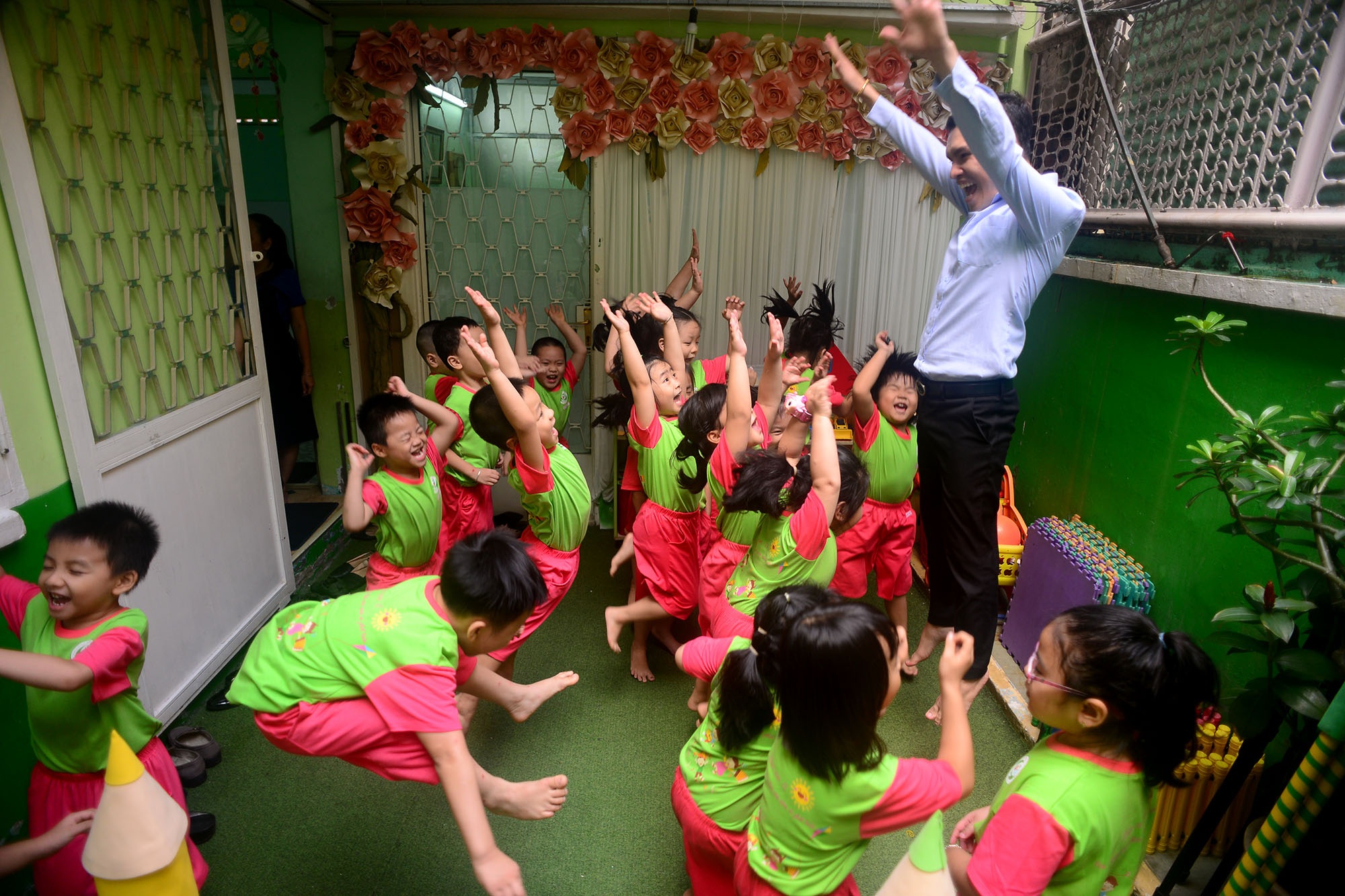 Vui buồn chuyện nghề của thầy … “nuôi dạy trẻ” .jpg