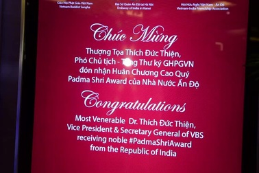 Thượng tọa Thích Đức Thiện nhận huân chương cao quý của Ấn Độ