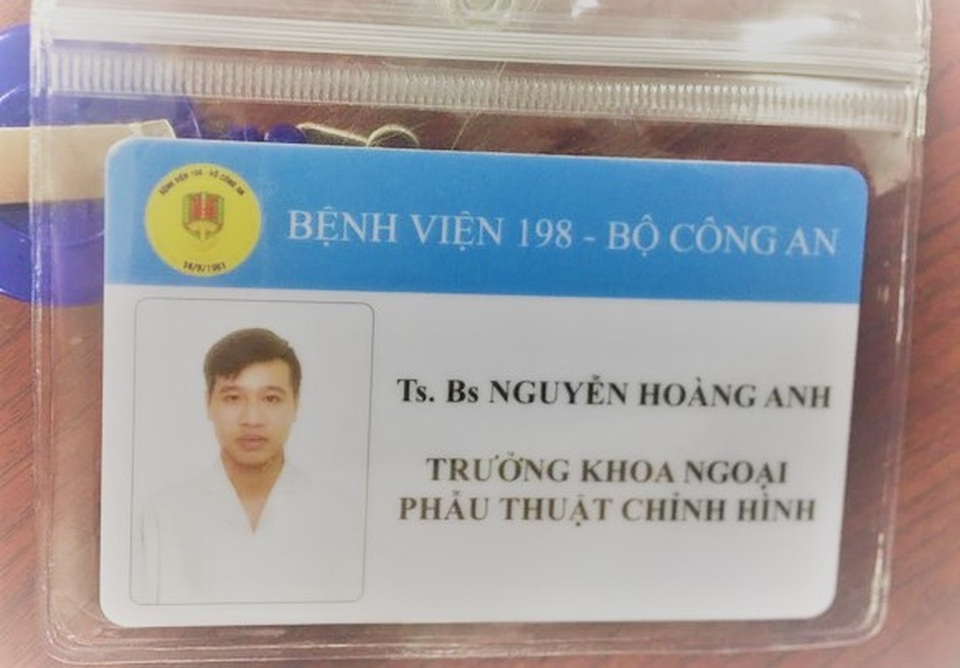 Hà Nội: Giả danh bác sĩ, gã trai lừa cả gia đình người yêu - 2 Hà Nội: Giả danh bác sĩ, gã trai lừa cả gia đình người yêu - 2