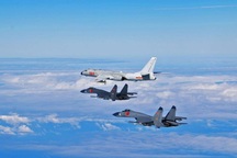 Trung Quốc lớn tiếng tuyên bố tiếp tục tuần tra Biển Đông và Hoa Đông