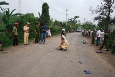 Tử nạn trên đường đi lễ hội về