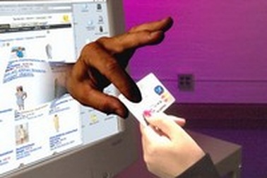 Người gốc Việt cầm đầu đường dây lừa đảo trực tuyến tại Mỹ