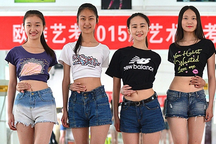 Chạy theo mốt "gầy là đẹp", nhiều cô gái giảm cân quá đà bất chấp hậu quả