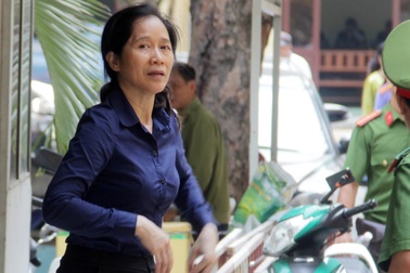 Nhân viên giả chữ ký sếp nhập 6 tỉ đồng hàng cấm