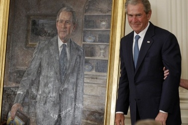 Cựu Tổng thống Bush và một ngày trở lại Nhà Trắng