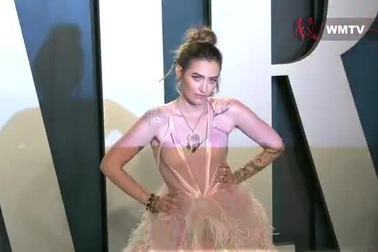 Paris Jackson cá tính trên thảm đỏ