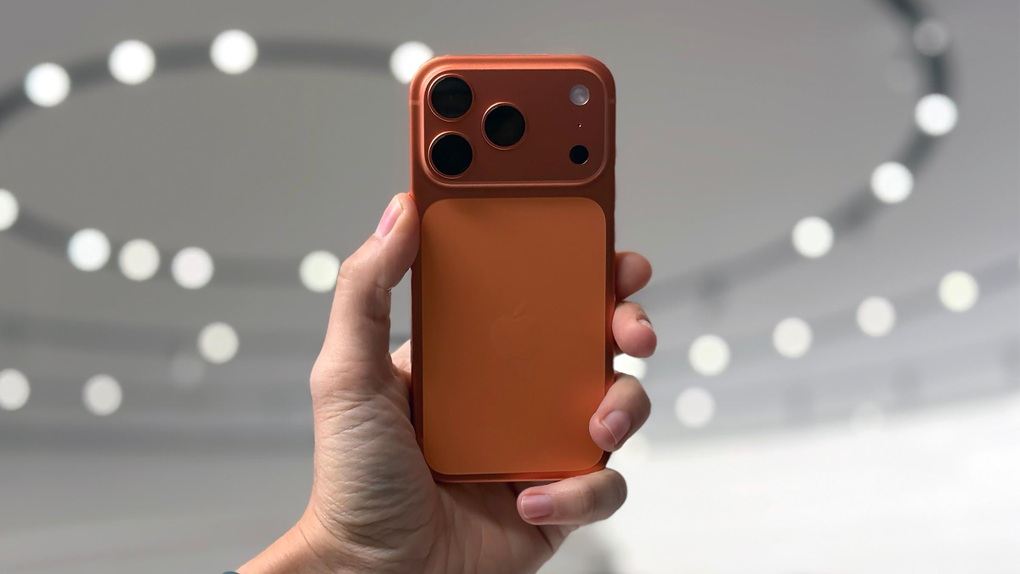 Trên tay iPhone Air siêu mỏng và iPhone 17 Pro thiết kế mới - 10 Trên tay iPhone Air siêu mỏng và iPhone 17 Pro thiết kế mới - 10