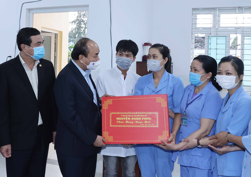 Thủ tướng thăm và tặng quà Tết tại Trung tâm Bảo trợ xã hội tỉnh Quảng Nam - 4 Thủ tướng thăm và tặng quà Tết tại Trung tâm Bảo trợ xã hội tỉnh Quảng Nam - 4