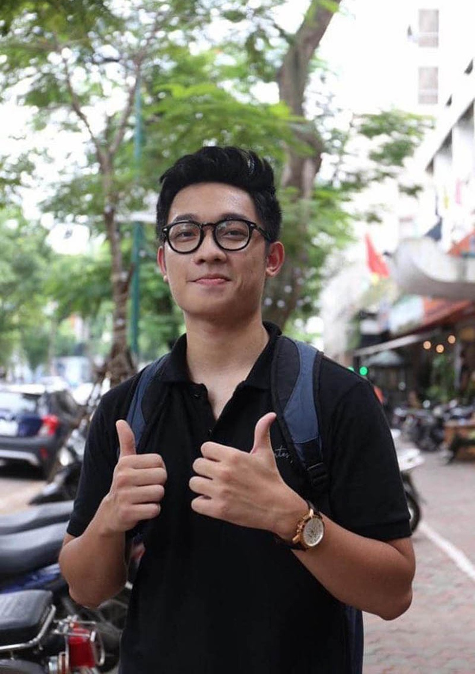 Nam sinh điển trai thu hút sự chú ý trong kỳ thi tốt nghiệp THPT - 1 Nam sinh điển trai thu hút sự chú ý trong kỳ thi tốt nghiệp THPT - 1