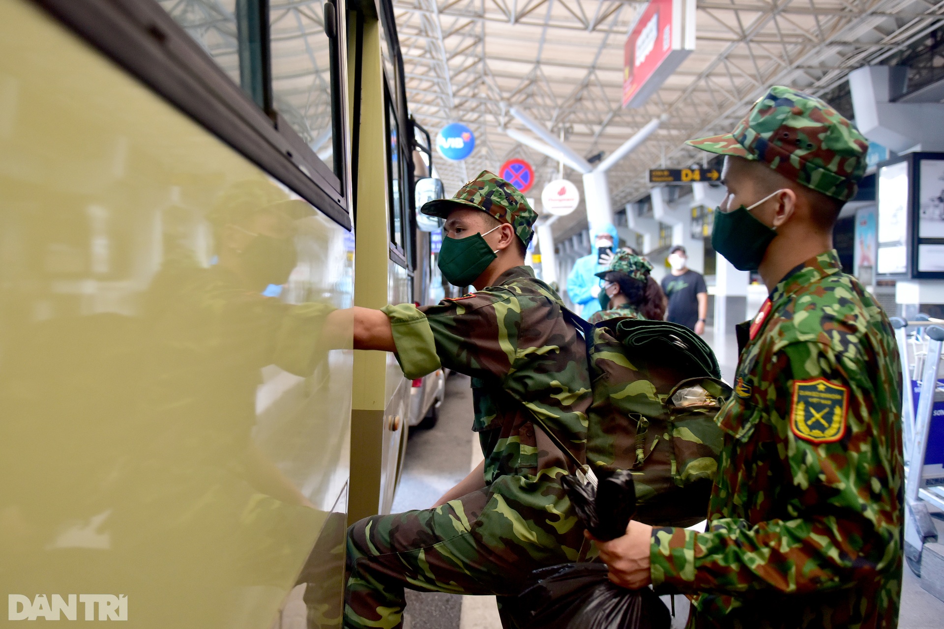 Gần 300 bác sĩ, học viên Học viện Quân y đã tới TPHCM - 7 Gần 300 bác sĩ, học viên Học viện Quân y đã tới TPHCM - 7