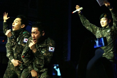 Bi (Rain) nhảy hip hop tại Hà Nội khiến fan “phát cuồng”!