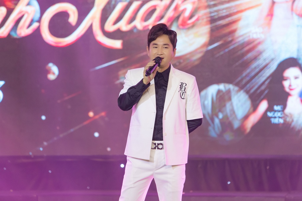 Bằng Cường đầu tư tiền tỷ làm liveshow, lỗ 200 triệu đồng - 1 Bằng Cường đầu tư tiền tỷ làm liveshow, lỗ 200 triệu đồng - 1