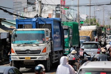 Bãi rác Đa Phước bác thông tin TPHCM gặp khó khi điều chỉnh giờ nhận rác