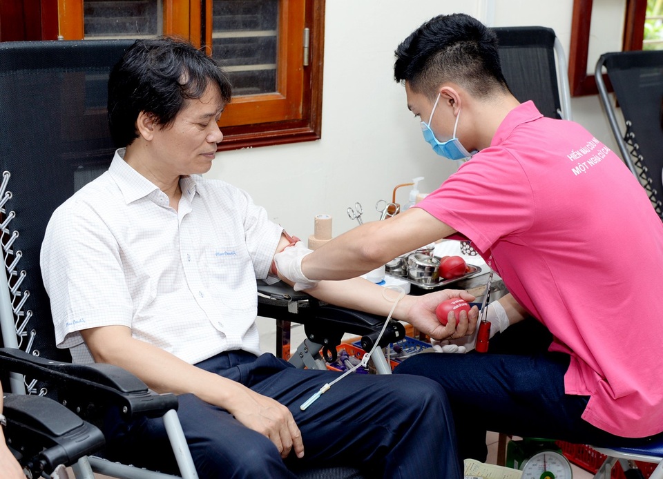 Trường ĐH Kinh tế quốc dân phát động tuần lễ Hiến máu nhân đạo - 1 Trường ĐH Kinh tế quốc dân phát động tuần lễ Hiến máu nhân đạo - 1