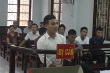 Mâu thuẫn tranh giành khách, nhân viên hai xe lao vào ẩu đả