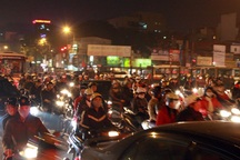 Sinh viên tới trường, Hà Nội thêm tắc đường