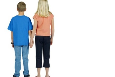 Trẻ biết yêu từ khi lên 10