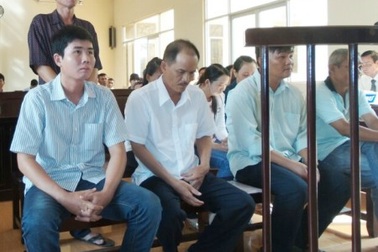 Các cựu lãnh đạo Ngân hàng Việt Á chi nhánh Bạc Liêu hầu tòa