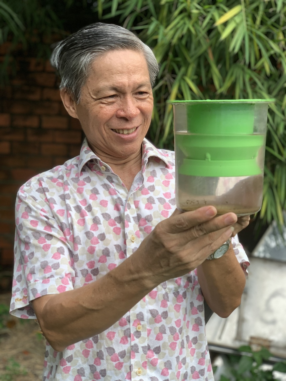 Nhà sáng chế cao tuổi, chưa học đến lớp 8: Dành cả đời tìm cái mới! - 2 Nhà sáng chế cao tuổi, chưa học đến lớp 8: Dành cả đời tìm cái mới! - 2