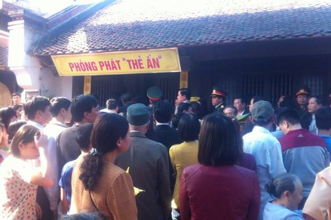 Phát thẻ ấn Quang Trung Linh Tự