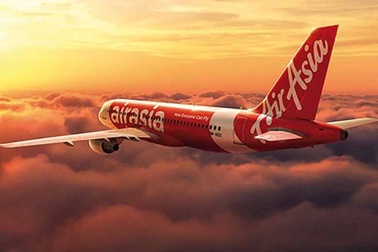 Máy bay AirAsia buộc quay đầu do nghi chim bay vào động cơ
