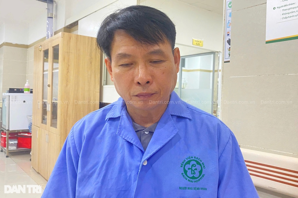 Bác sĩ Bệnh viện Bạch Mai kêu gọi cứu nam sinh nguy kịch do sốc nhiễm khuẩn - 3 Bác sĩ Bệnh viện Bạch Mai kêu gọi cứu nam sinh nguy kịch do sốc nhiễm khuẩn - 3