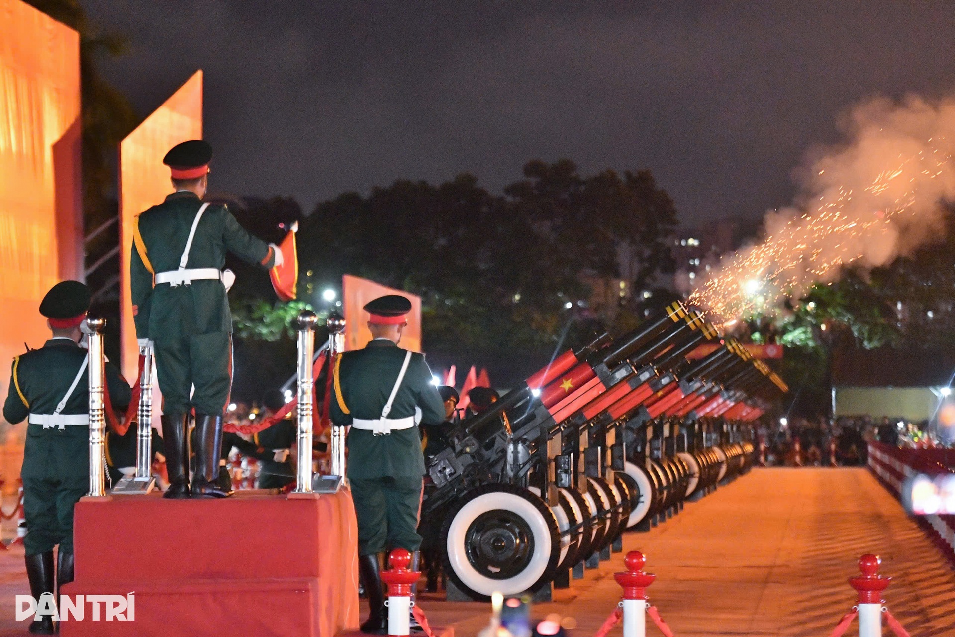 Khí thế hào hùng buổi tổng hợp luyện lần 2 trên Quảng trường Ba Đình - 3 Khí thế hào hùng buổi tổng hợp luyện lần 2 trên Quảng trường Ba Đình - 3