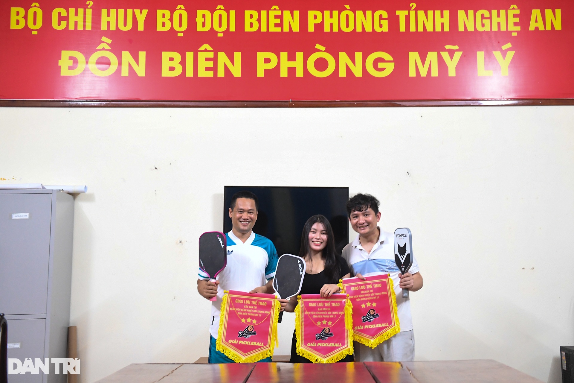 Vượt núi, băng sông tiếp sức cho đồng bào nơi phên dậu Tổ quốc - 13 Vượt núi, băng sông tiếp sức cho đồng bào nơi phên dậu Tổ quốc - 13