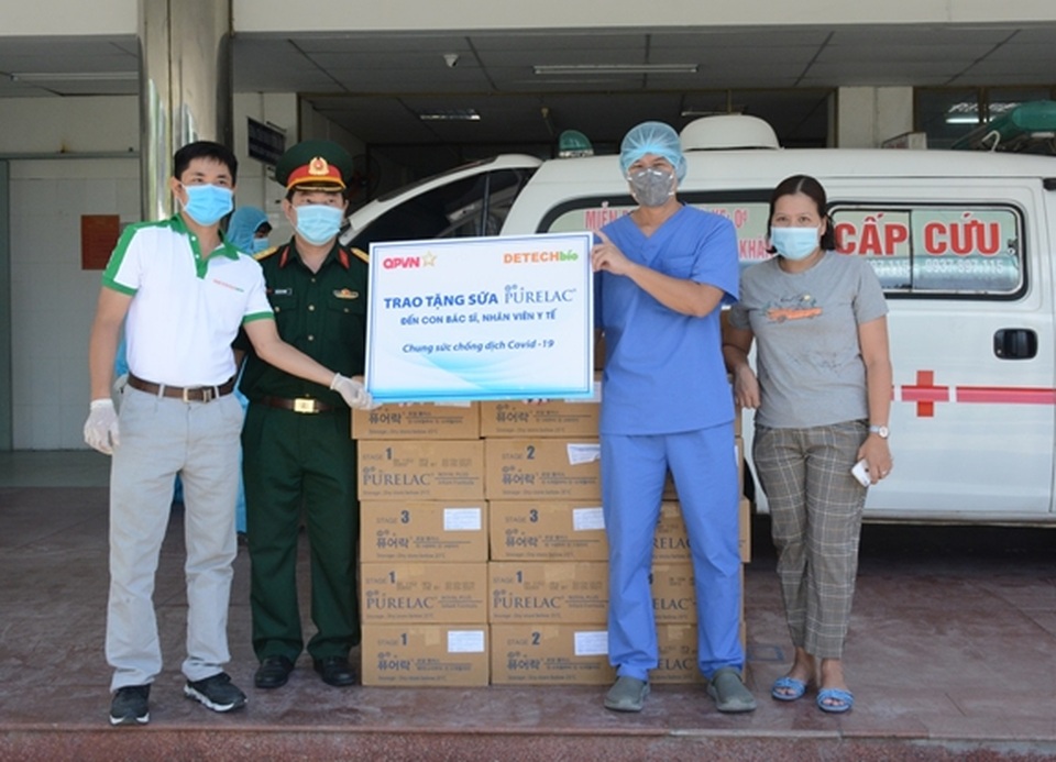 Hãng sữa PureLac đồng hành cùng tuyến đầu chống dịch Covid-19 - 1 Hãng sữa PureLac đồng hành cùng tuyến đầu chống dịch Covid-19 - 1