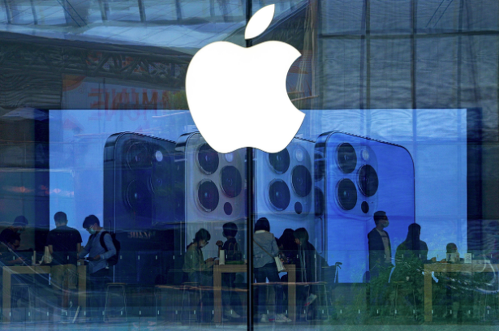 Tôi đã mất kiên nhẫn! - Khách Trung Quốc giận dữ vì chờ iPhone 13 quá lâu - 1 Tôi đã mất kiên nhẫn! - Khách Trung Quốc giận dữ vì chờ iPhone 13 quá lâu - 1