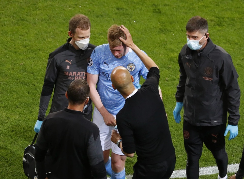 De Bruyne và Aguero khóc trong ngày tan mộng vô địch Champions League - 6 De Bruyne và Aguero khóc trong ngày tan mộng vô địch Champions League - 6
