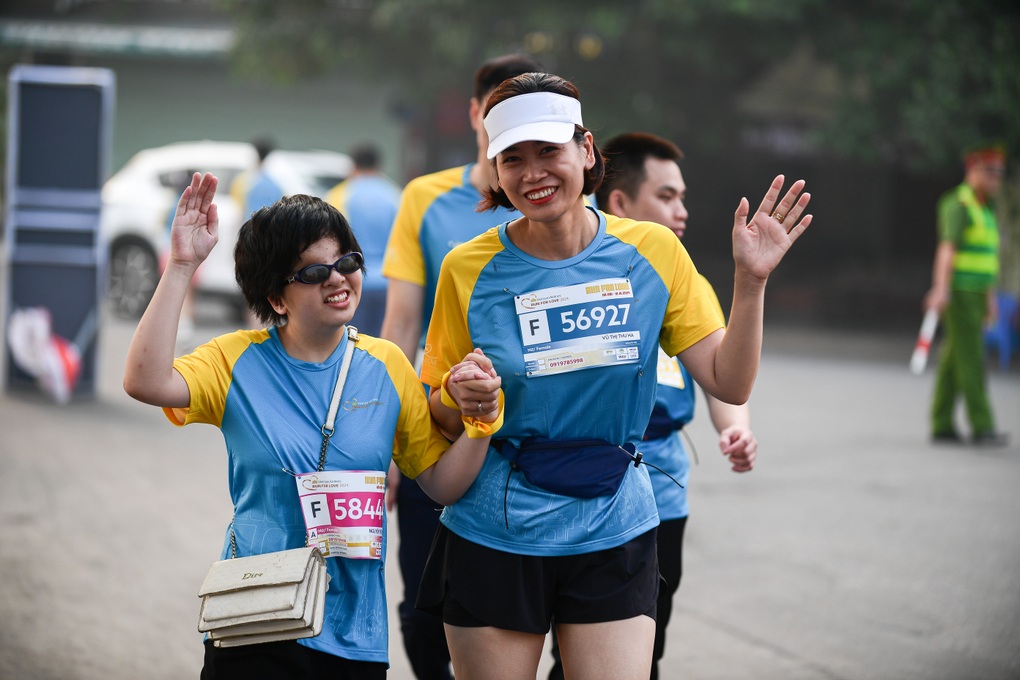 Vietnam Airlines mở bán vé giải chạy “Run For Love 2025” - 4