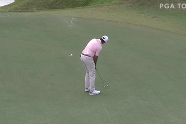 Snedeker dẫn đỉnh bảng ở vòng mở màn giải golf Houston Open