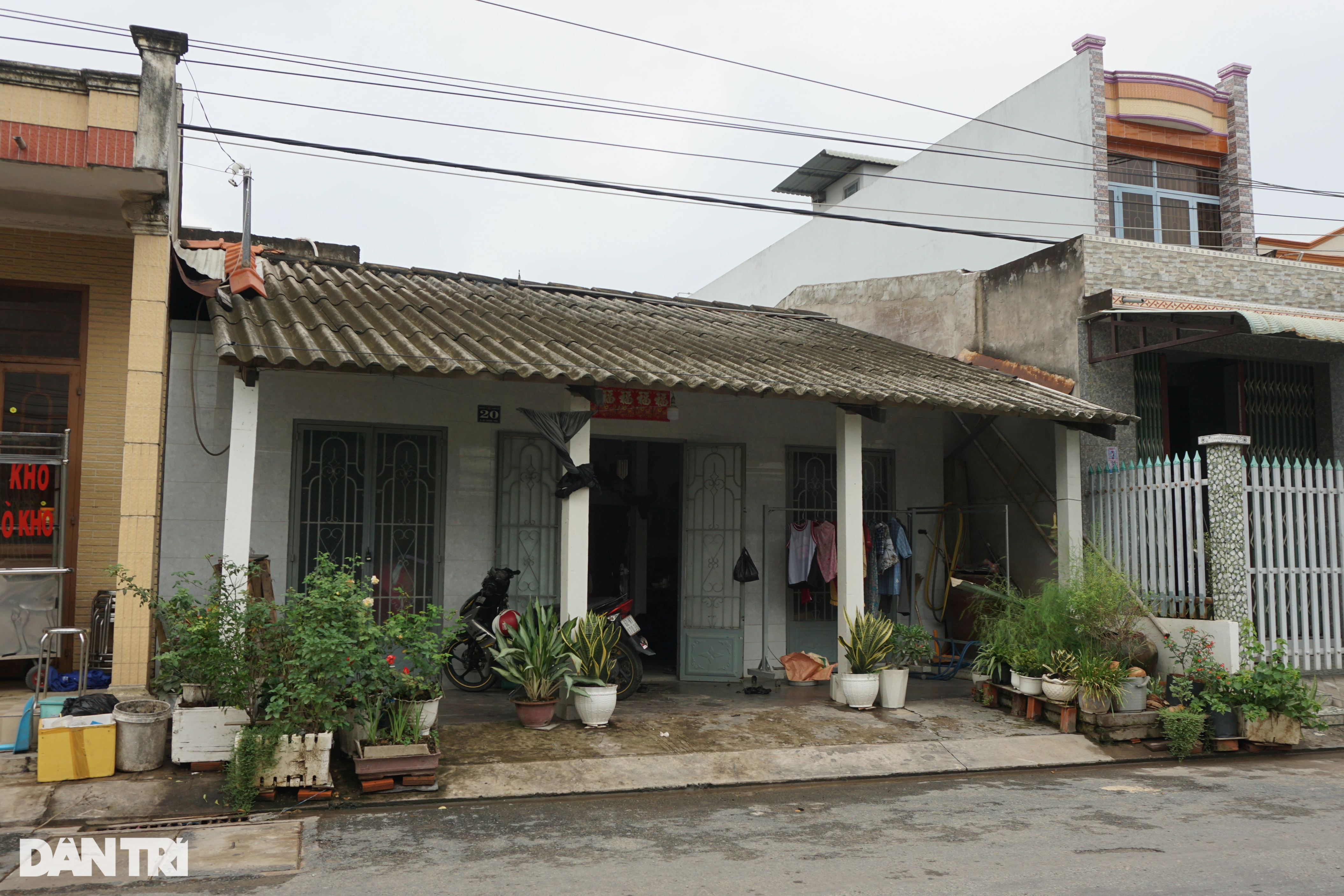 Bất ngờ cuộc sống của tỷ phú trúng số độc đắc ở Long An - 2 Bất ngờ cuộc sống của tỷ phú trúng số độc đắc ở Long An - 2
