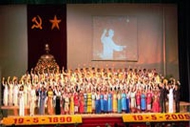 Mít tinh trọng thể kỷ niệm 115 năm ngày sinh nhật Bác