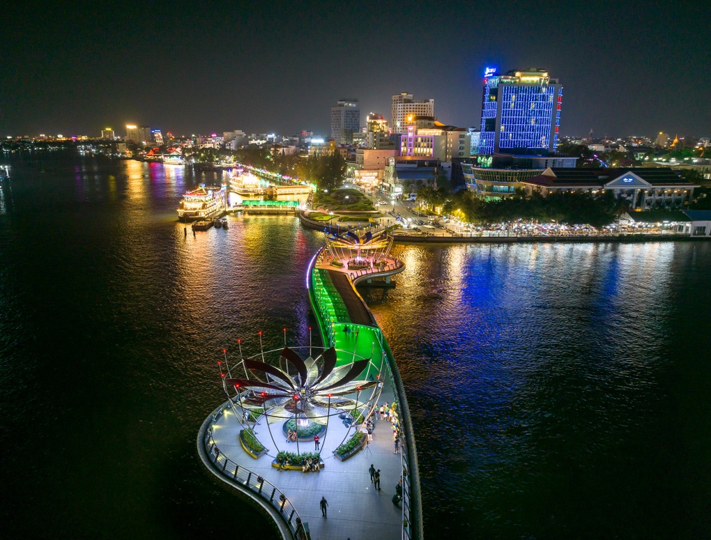Cung đường chạy ấn tượng tại giải VPBank Can Tho Music Night Run 2024 - 1 Cung đường chạy ấn tượng tại giải VPBank Can Tho Music Night Run 2024 - 1