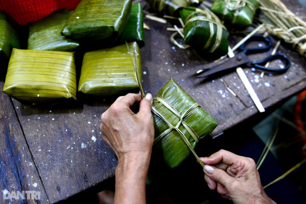 Gia đình người Hoa ở Sài Gòn gói 10.000 bánh bá trạng bán dịp Tết Đoan Ngọ - 8 Gia đình người Hoa ở Sài Gòn gói 10.000 bánh bá trạng bán dịp Tết Đoan Ngọ - 8