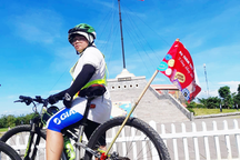 Cậu bé 15 tuổi vượt 800km từ Đà Nẵng ra Hà Nội bằng xe đạp