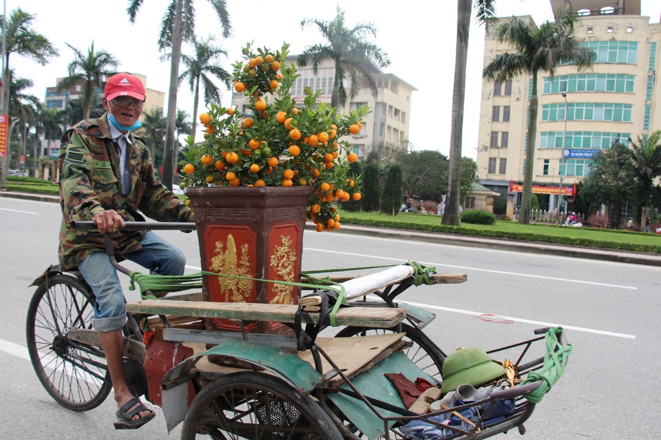 Hối hả chở Xuân về nhà ngày 30 Tết - 10 Hối hả chở Xuân về nhà ngày 30 Tết - 10
