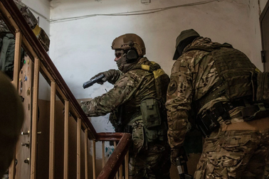 Ukraine bắt người chỉ điểm cho pháo binh Nga ở Kiev