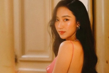 Á hậu Hà Thu tái xuất quyến rũ