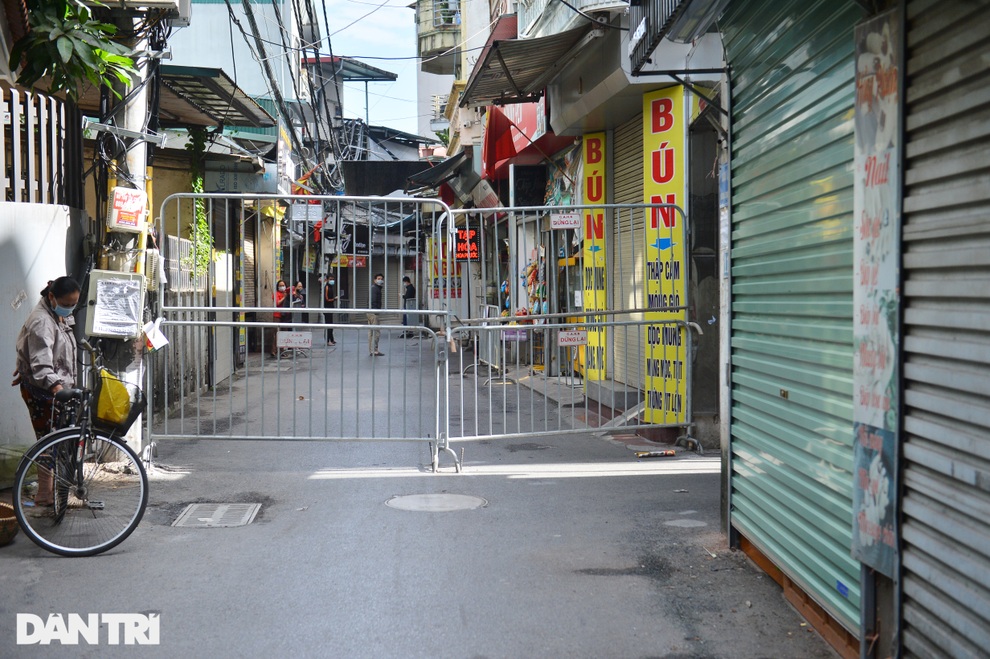 Cận cảnh khu dân cư có 36 ca F0 bị phong tỏa ở Hà Nội - 6 Cận cảnh khu dân cư có 36 ca F0 bị phong tỏa ở Hà Nội - 6