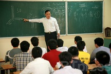 Người thầy thắp lên ngọn lửa đam mê khoa học vươn tầm quốc tế