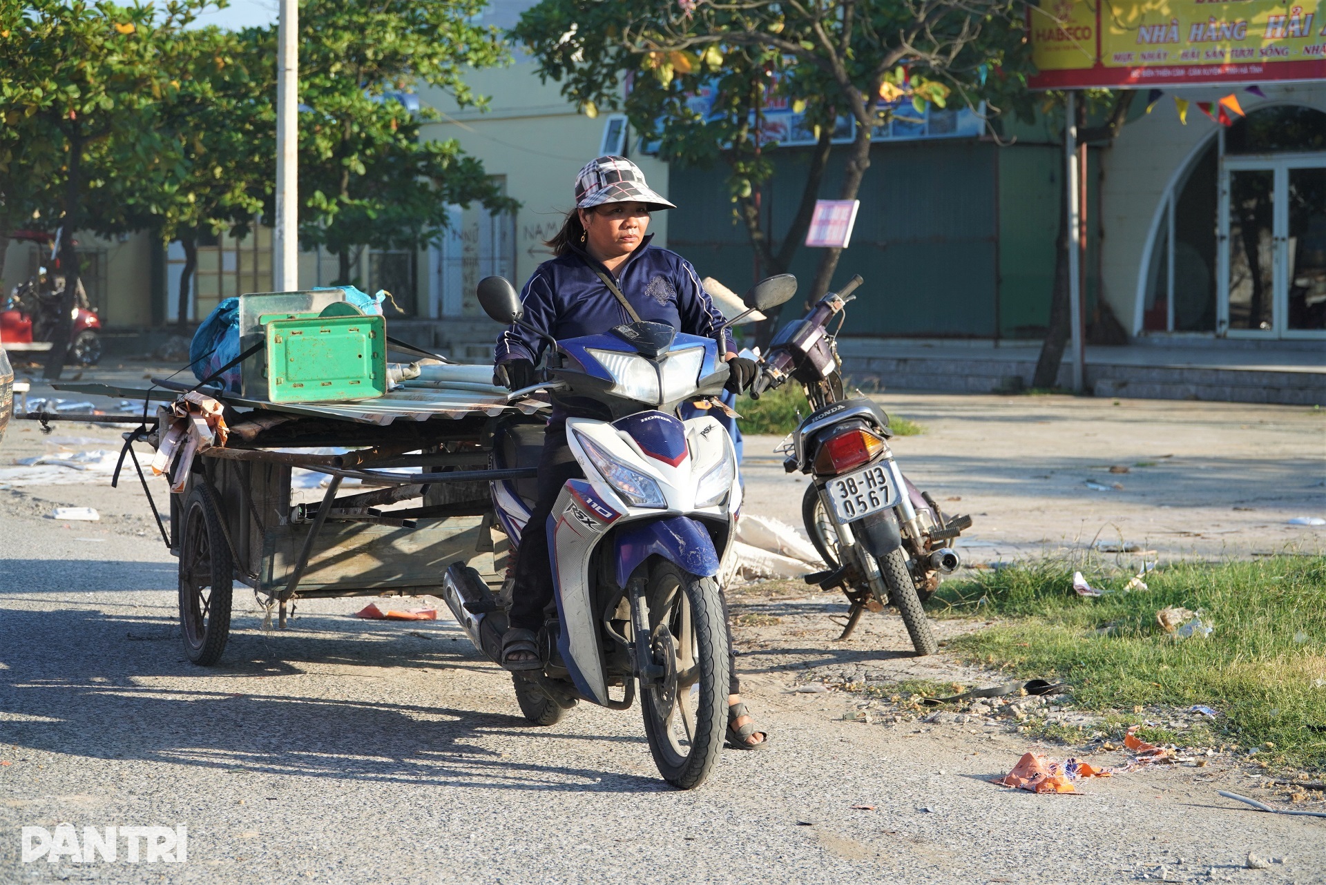 Khu du lịch biển lột xác sau khi hàng chục ki ốt được giải tỏa - 7 Khu du lịch biển lột xác sau khi hàng chục ki ốt được giải tỏa - 7