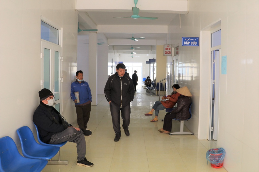 Giám đốc bệnh viện lý giải việc 2 tháng chưa trả lương cho y bác sĩ - 4 Giám đốc bệnh viện lý giải việc 2 tháng chưa trả lương cho y bác sĩ - 4