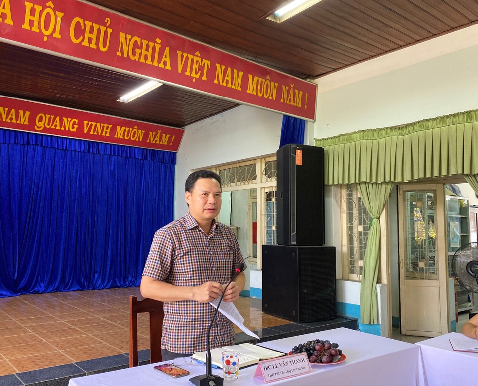 Thứ trưởng Lê Văn Thanh: Lao động tự do cần hỗ trợ nhất vào lúc này... - 2 Thứ trưởng Lê Văn Thanh: Lao động tự do cần hỗ trợ nhất vào lúc này... - 2