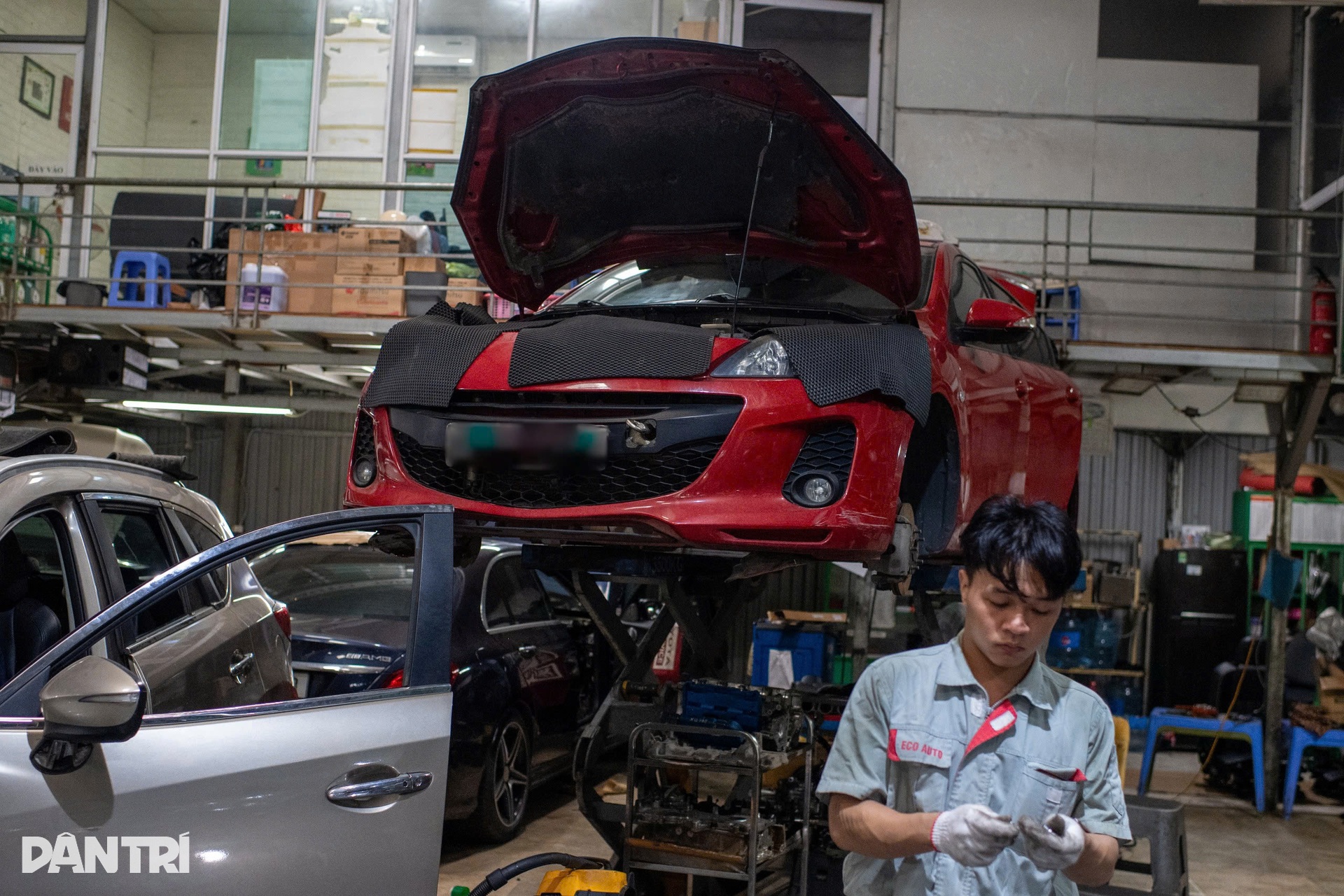 Ngập từ nhà ra phố, người dân Hà Nội quay cuồng giữa biển nước - 13 Ngập từ nhà ra phố, người dân Hà Nội quay cuồng giữa biển nước - 13